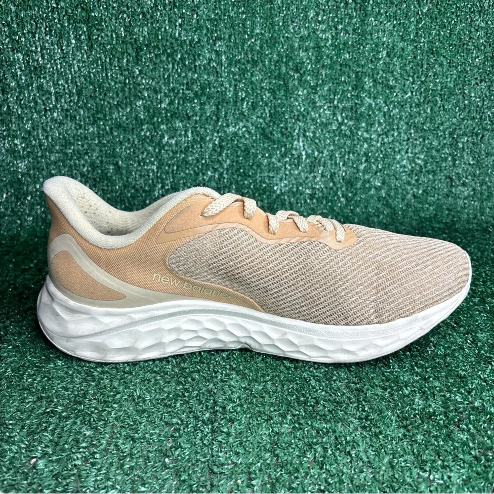New Balance FF Arishi V4 Beige / Tan Running Shoes‎ Sneakers Mens Size 12 D